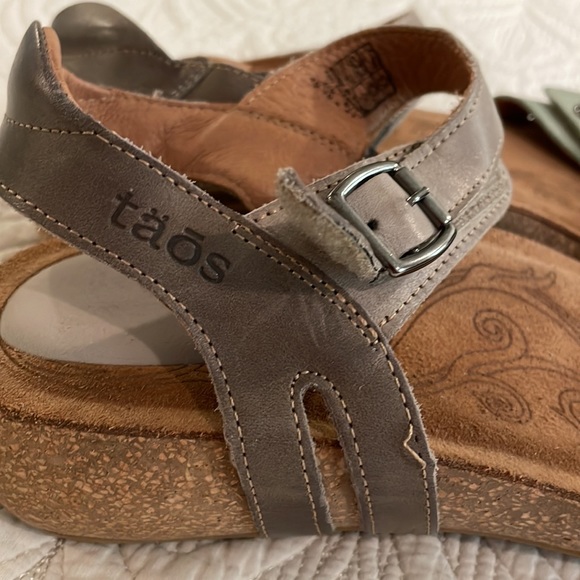 COPY - Taos Sandler womens size 10-10.5 with cork wedge heel hardly worn - Picture 2 of 5